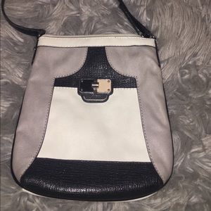 guess purse